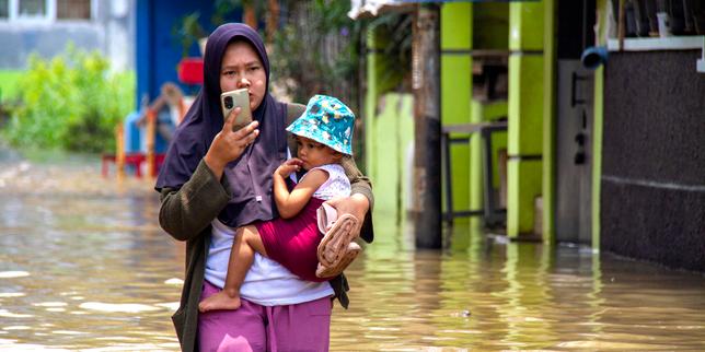 en-indonesie,-des-inondations-font-15-morts-dans-la-provincia-de-papouasie