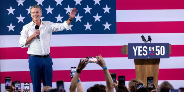 en-california,-gavin-newsom-remporte-son-pari-et-obtient-des-electeurs-un-redecoupage-electoralal-favorable-aux-democrates