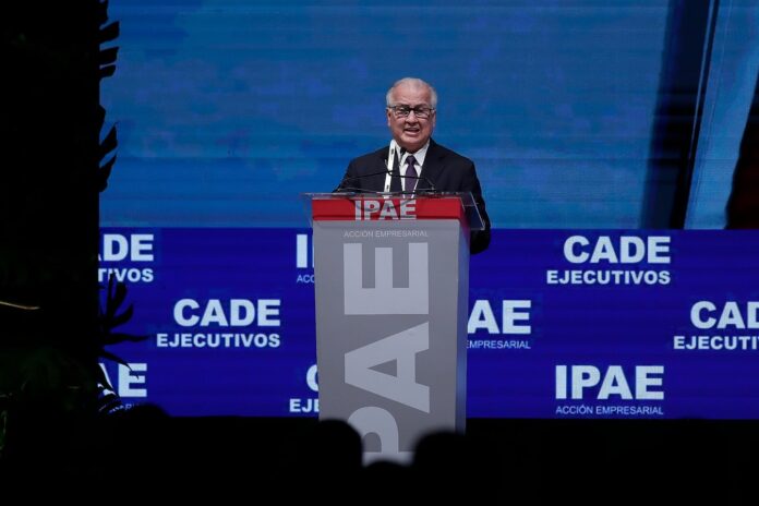 cade-2025:-asi-fue-la-presentacion-de-alfonso-lopez-chau,-precandidato-presidencial-de-ahora-nacion