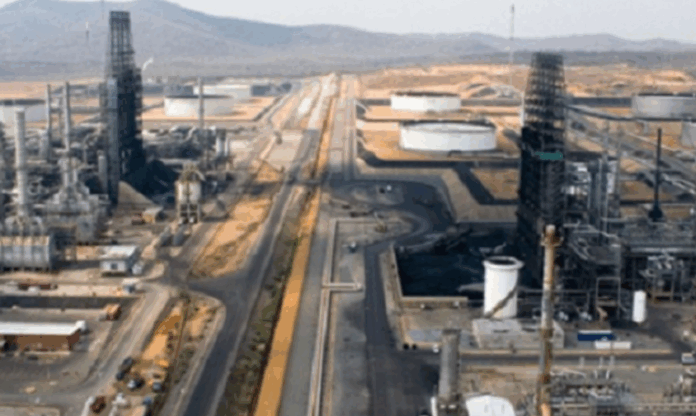 humo-toxico-por-incendio-en-complejo-petroquimico-obliga-a-desalojos-en-anzoategui