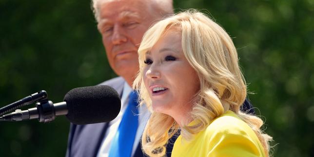 paula-white,-la-consejera-espiritual-de-donald-trump,-en-la-gira-africana