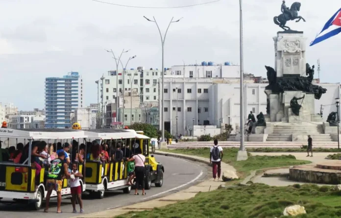 los-turistas-que-desaparecen-en-cuba-y-el-sistema-que-los-mantiene-alejados