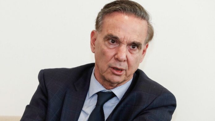 miguel-angel-pichetto-cruzo-a-marcos-galperin:-“las-plataformas-chinas-te-van-a-pasar-por-arriba”