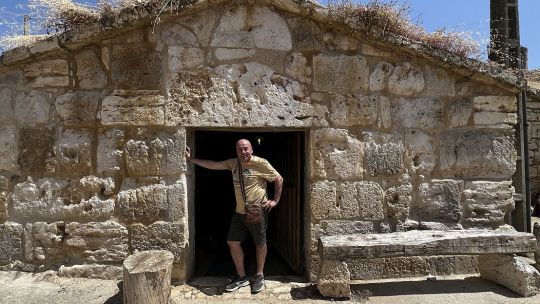espana:-grandes-castillos-y-cuevas-en-una-region-inolvidable