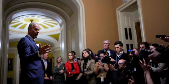 shutdown-aux-etats-unis-:-le-senat-vote-le-texte-devant-mettre-fin-a-la-paralysie-budgetaire