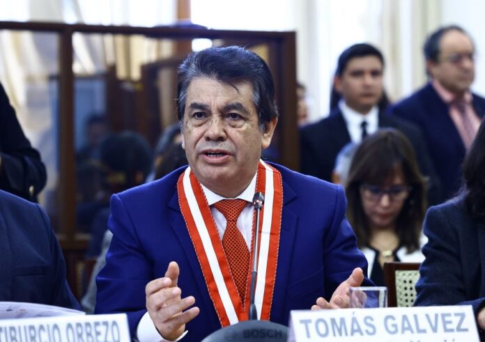 tomas-galvez-afirma-que-esperara-resolucion-de-la-jnj-sobre-reincorporacion-de-delia-espinoza-como-fiscal-de-la-nacion