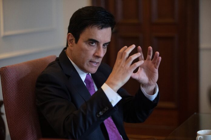 carlos-espa:-“invoco-a-todos-los-actores-politicos-a-que-bajen-el-tono,-a-que-se-dejen-de-insultar”