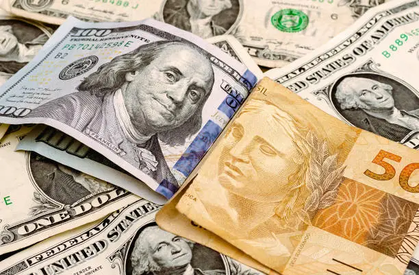 el-real-extiende-su-repunte-a-medida-que-una-inflacion-mas-suave-y-un-copom-estable-socavan-el-dolar-en-brasil