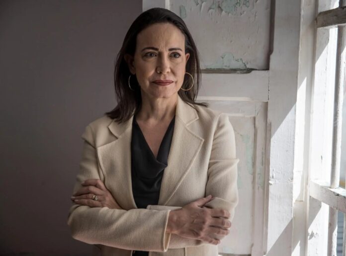 maria-corina-machado:-“pido-que-nos-acompanen-en-las-horas-decisivas”