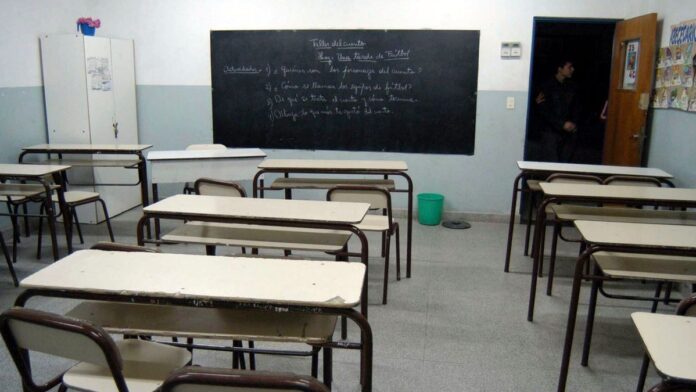 el-financiamiento-educativo-estancado:-21-provincias-redujeron-el-gasto-en-2024-y-el-salario-docente-sigue-por-debajo-de-2014