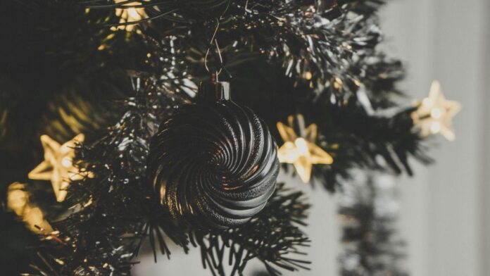¡ofertas-en-decoracion-navidena!-este-supermercado-lanza-mega-descuentos-para-el-arbol-de-navidad