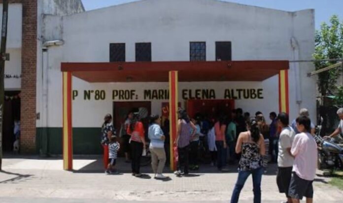 internaron-a-una-docente-tras-recibir-golpes-de-alumnos-y-padres