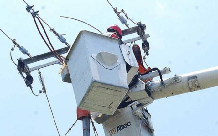 corpoelec-denuncia-un-“nuevo-sabotaje”-que-ocasiono-la-caida-de-tres-torres-de-transmision-en-anzoategui