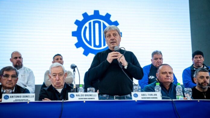 salarios-de-metalurgicos:-la-uom-cerro-su-paritaria-con-aumentos-y-bonos