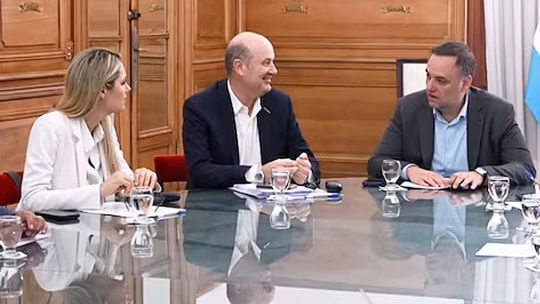 la-‘motosierra-profunda’-de-milei-apunta-a-30.000-despidos-mas-en-el-sector-publico