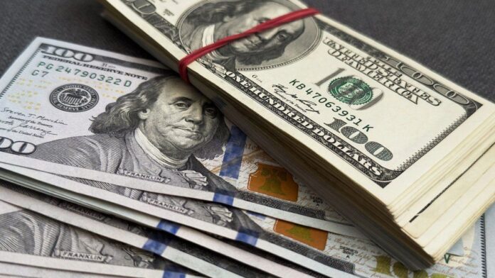 dolar:-en-cuanto-cerrara-el-2025-y-que-se-proyecta-para-el-primer-trimestre-de-proximo-ano,-segun-los-gurues-de-la-city