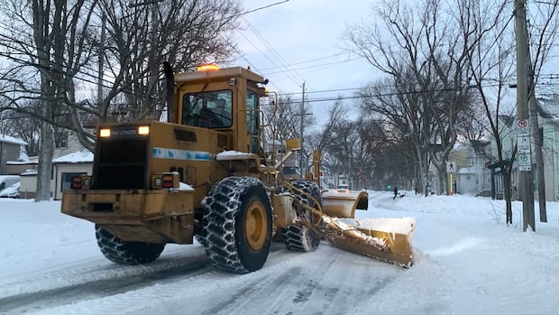 snowy,-cold-start-to-the-week-in-the-maritimes