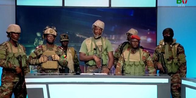 les-images-de-la-tentative-de-coup-d’etat-au-benin,-mise-en-«echec»-selon-le-ministre-de-l’interieur