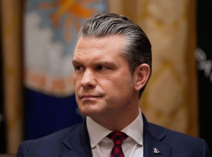 pete-hegseth-revela-estrategia-de-defensa-nacional:-“estamos-cazando-a-estos-narcoterroristas-con-la-misma-precision-que-cazamos-a-al-qaeda”