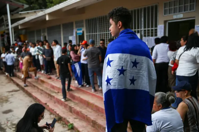el-impasse-en-el-recuento-de-votos-en-honduras-profundiza-la-desconfianza-en-una-democracia-fragil
