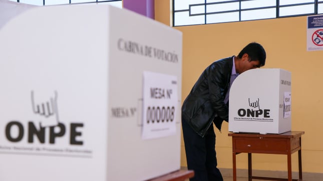 candidato-presidencial-de-salvemos-al-peru-se-definira-mediante-sorteo-tras-empate,-informa-funcionario-de-la-onpe