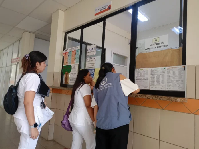defensoria-hace-verificativos-en-hospitales-de-santa-cruz-ante-paro-en-salud
