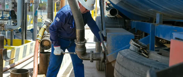 ypfb-importa-78.000-m3-de-combustible-y-garantiza-suministro