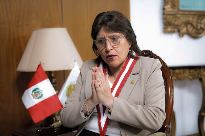 tc-ordena-suspender-proceso-de-amparo-y-medida-cautelar-que-disponia-reposicion-de-delia-espinoza-como-fiscal-de-la-nacion