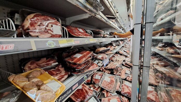 ¿industria-alimenticia-en-alerta?-mientras-las-importaciones-saltaron-50%-en-un-ano,-la-produccion-profundiza-caidas