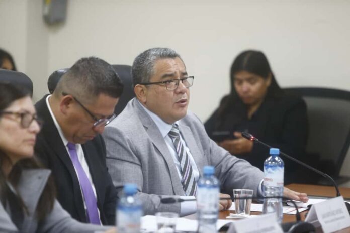 testigo-protegido-afirma-que-juan-jose-santivanez-ejercia-como-abogado-privado-mientras-era-ministro