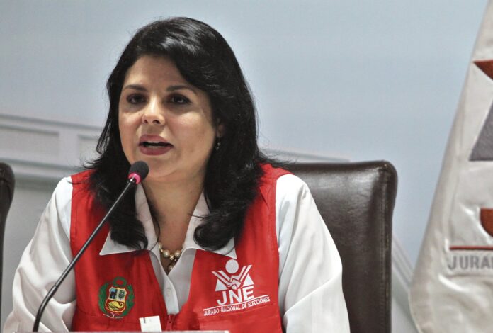 secretaria-general-del-jne-rechaza-amenazas-de-alfredo-barnechea:-“no-se-condice-en-lo-absoluto-con-principios-democraticos”