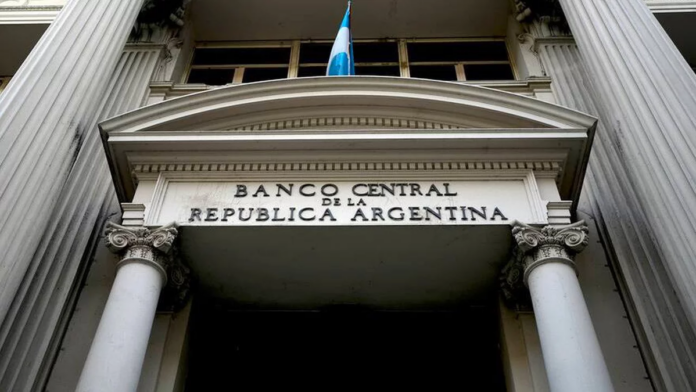 el-bcra-defendio-el-nuevo-esquema-de-bandas:-“es-un-aporte-para-la-reduccion-de-la-incertidumbre”