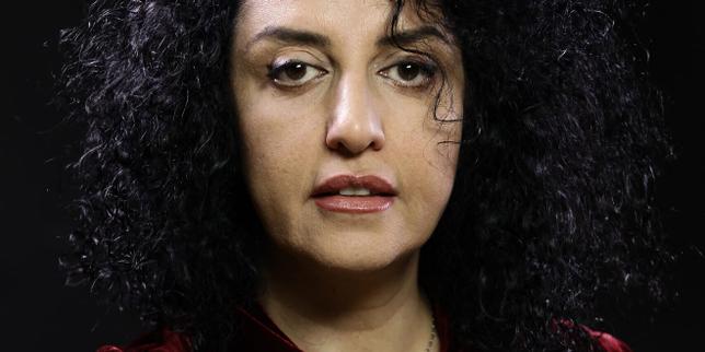 en-iran,-narges-mohammadi,-premio-nobel-de-la-paz,-renvoyee-en-prision-un-apres-sa-liberation