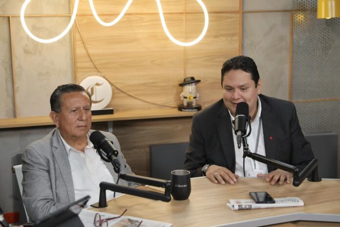 antonio-ortiz,-de-salvemos-al-peru;-y-enrique-valderrama,-del-apra;-debaten-sobre-betssy-chavez-y-sus-propuestas-como-candidatos