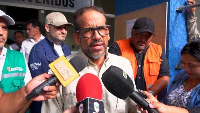 camacho-suspende-su-viaje-por-nuevos-pronosticos-de-lluvia