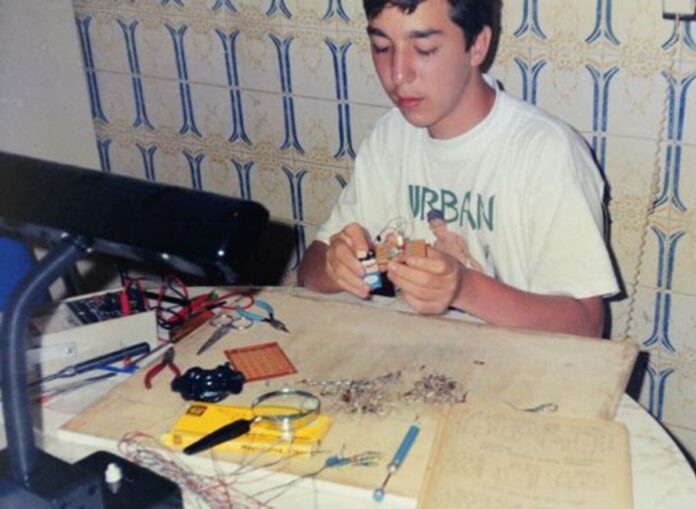 yucef-merhi-y-la-tradicion-tecnopoetica-venezolana
