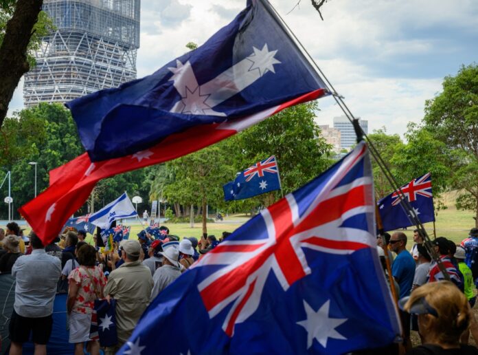 australia-guardo-un-minuto-de-silencio-por-las-victimas-del-atentado-antisemita-en-sidney