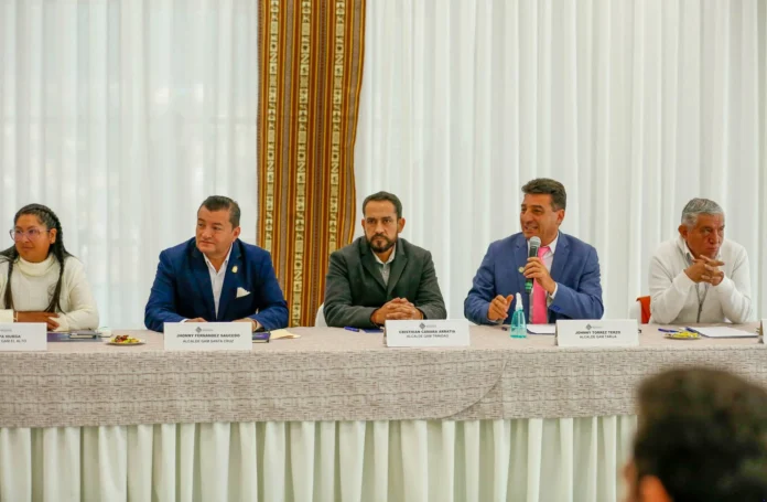 gobierno-posterga-reunion-con-alcaldes