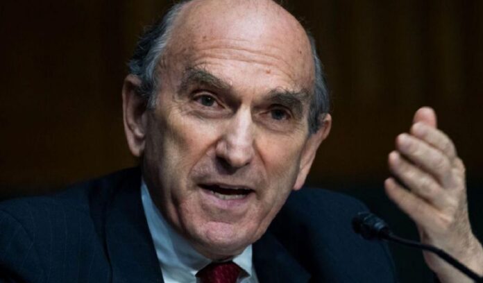 elliott-abrams:-trump-no-va-a-perder-en-su-puja-militar-en-el-mar-caribe