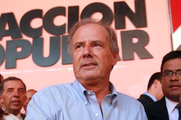 secretario-general-de-accion-popular-desmiente-supuesta-expulsion-de-alfredo-barnechea