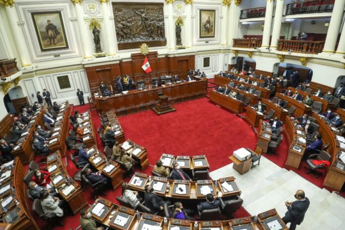 elecciones-2026:-congreso-recuerda-que-parlamentarios-no-estan-obligados-a-pedir-licencia-para-postular