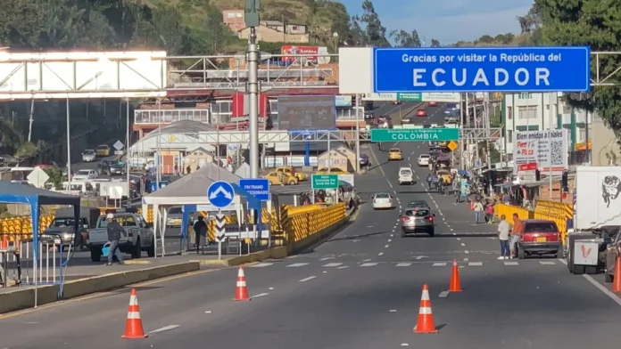 ecuador-cierra-la-mayoria-de-los-cruces-terrestres-con-vecinos-y-deja-solo-dos-puntos-de-entrada-legales