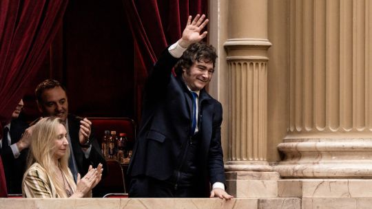 milei-logra-aprobacion-del-presupuesto-argentino-pese-a-tensiones-con-macri