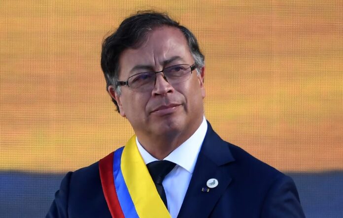 viajes-de-petro-al-exterior-superan-los-cinco-millones-de-dolares-en-gastos