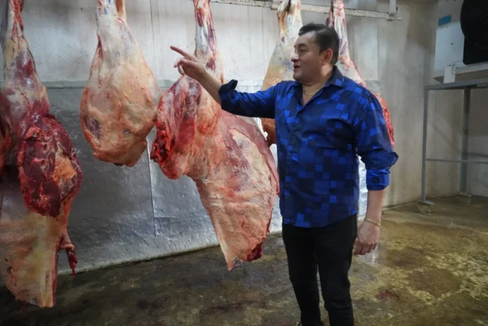 alcalde-coordina-logistica-para-llevar-carne-a-bs-37-a-los-distritos