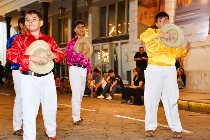 en-el-casco-viejo,-este-domingo-inicia-la-grilla-de-danzas-de-agfocruz.