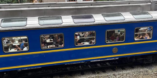 au-perou,-un-accidente-de-tren-au-machu-picchu-hizo-au-moins-un-mort-et-40-benditos