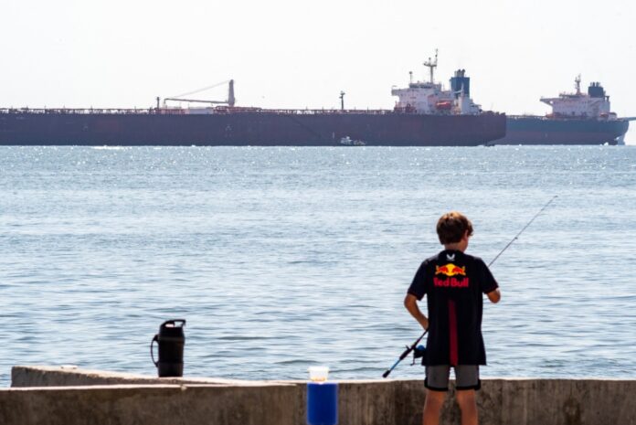 reuters:-buques-petroleros-sancionados-llegan-a-venezuela-pese-a-presion-de-estados-unidos