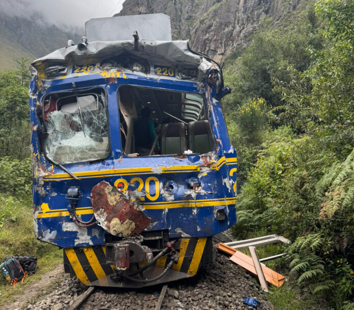 un-muerto-y-al-menos-30-heridos-en-choque-de-dos-trenes-en-la-via-a-machu-picchu