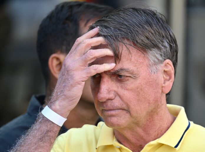 bolsonaro-deja-el-hospital-para-volver-a-prision-despues-de-mas-de-una-semana-internado